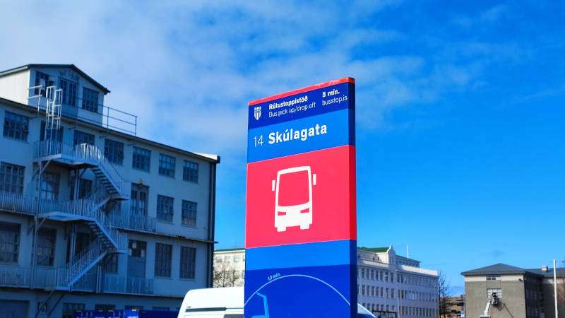 Bus Stop 14 - Skúlagata surrounding