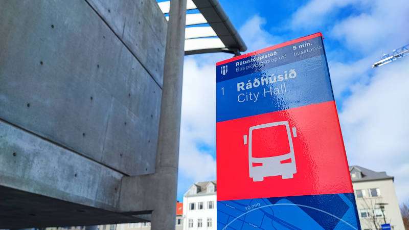 Bus Stop 1 - Ráðhúsið (City Hall) closeup with city hall building