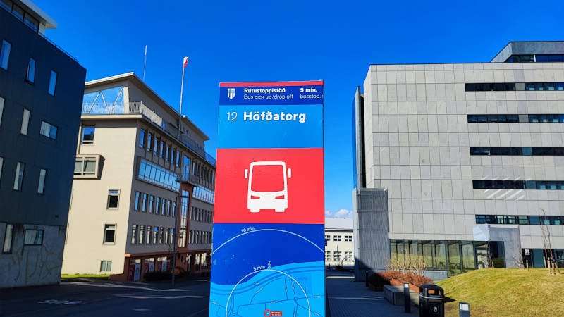 Bus Stop 12 – Höfðatorg with buildings