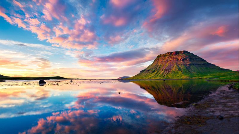 Kirkjufell mountain during sunset