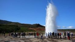 Haukadalur - erupting geyser