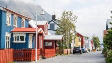 Isafjörður small cosy street